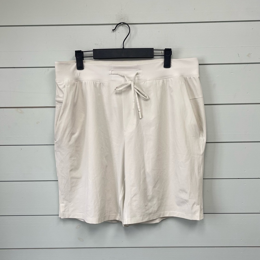 Lululemon T.H.E. Short 9” linerless cream bone color men’s size XL